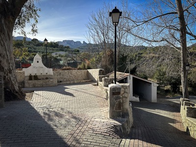 Городские источники Font Vella